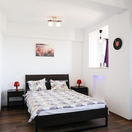 Ultracentral Cozy Apartment Near Old Town บูคาเรสต์ ภายนอก รูปภาพ